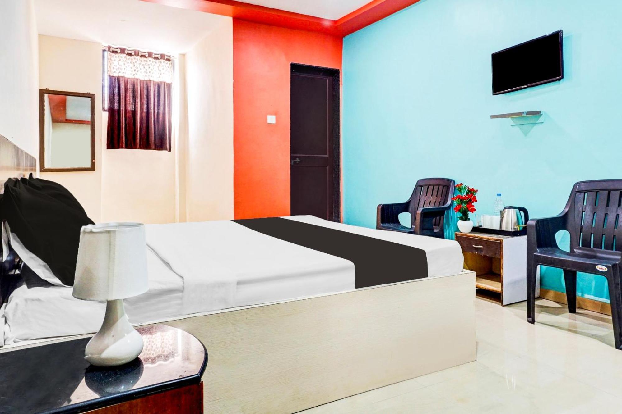 Hotel O Royal Lodge Koregaon Luaran gambar