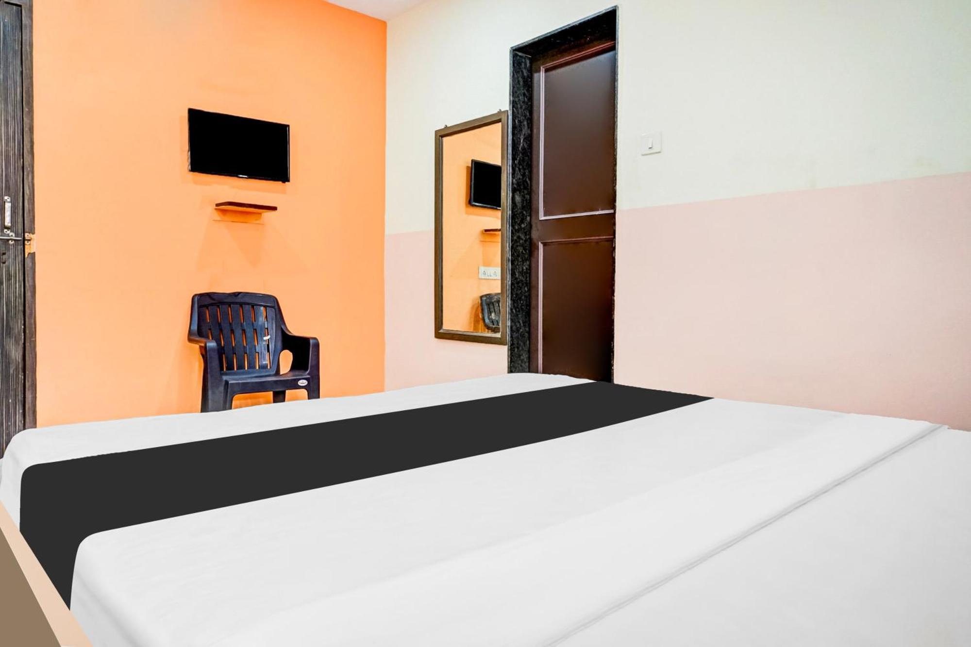 Hotel O Royal Lodge Koregaon Luaran gambar